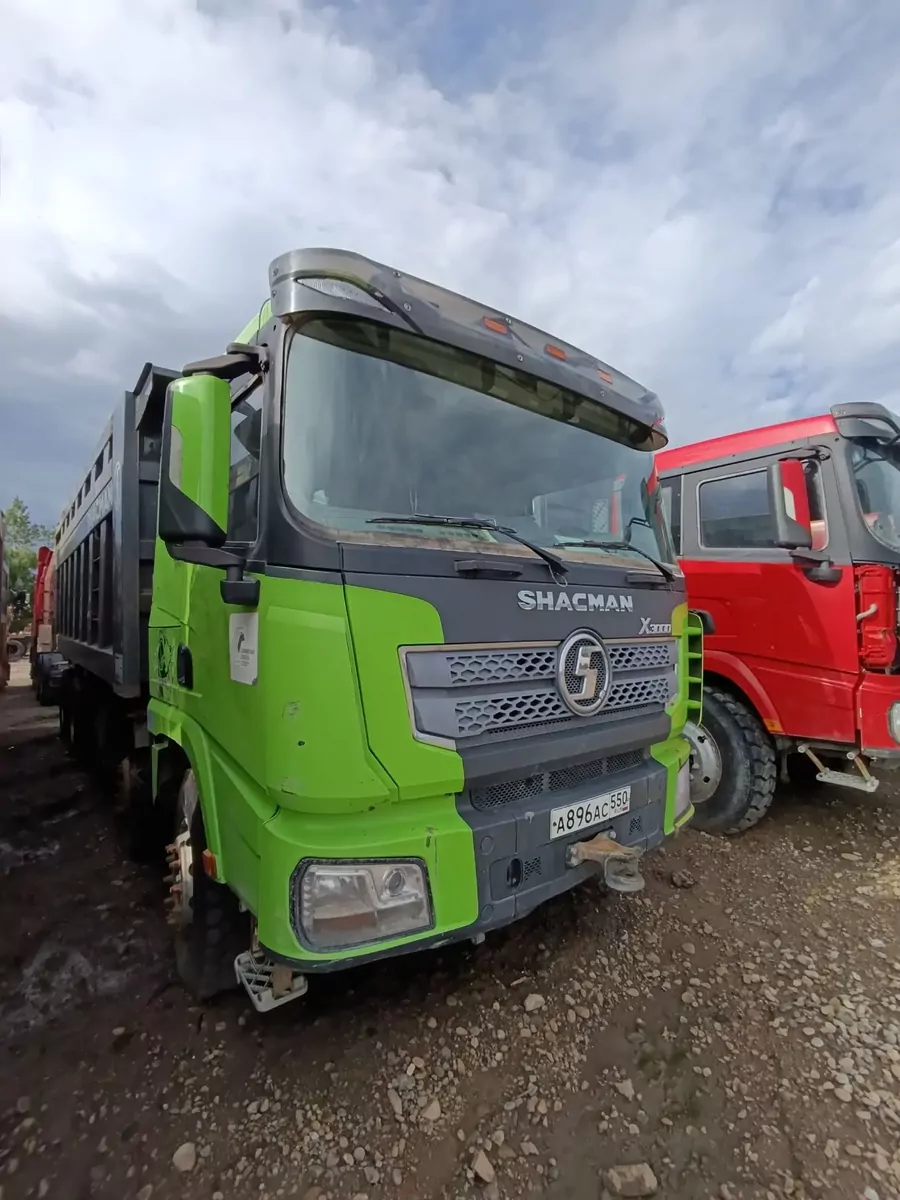 Shacman SX33186W366C 8x4 Самосвал