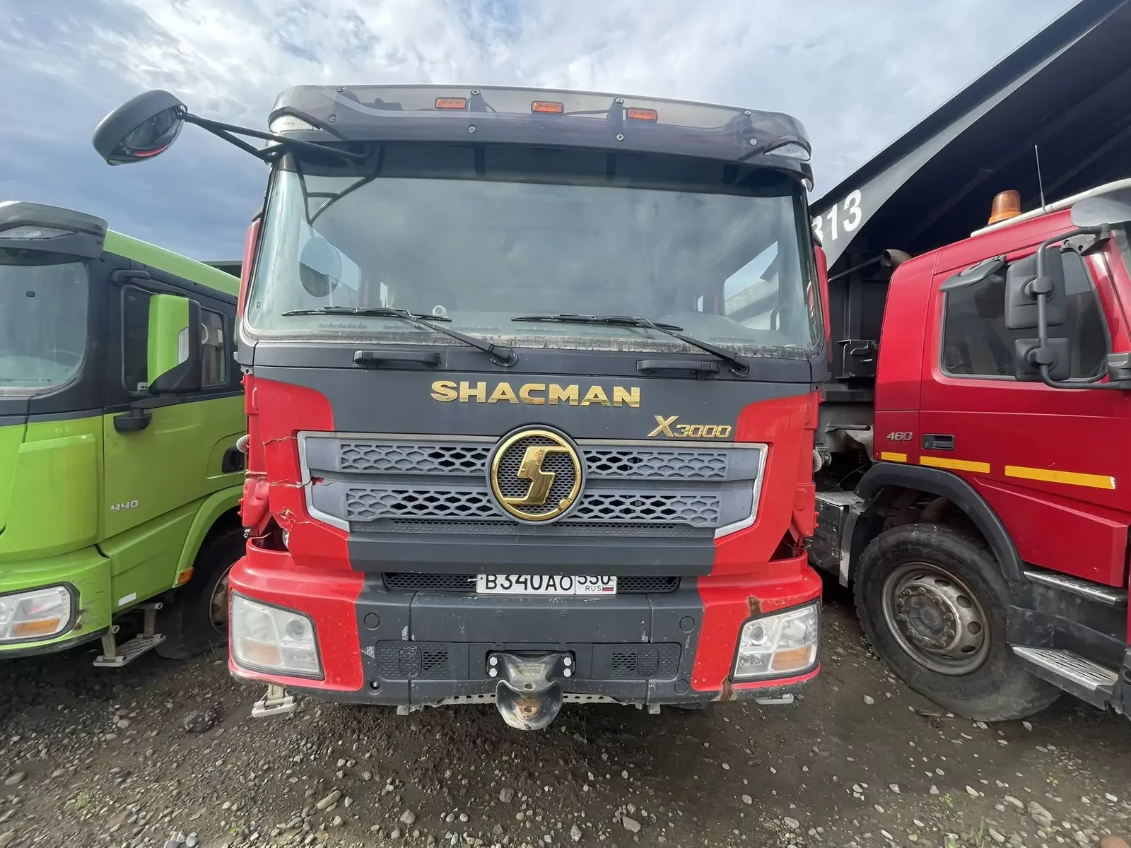 Shacman SX33186W366C 8x4 Самосвал