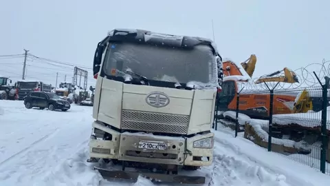Автомастер 658983 на шасси FAW J6 6x4 Самосвал