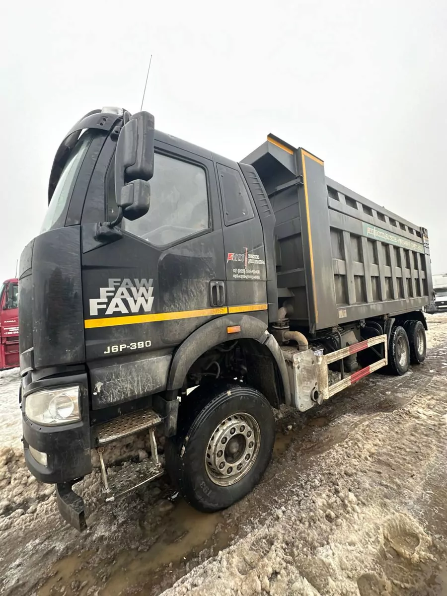 FAW J6 6x4 Самосвал