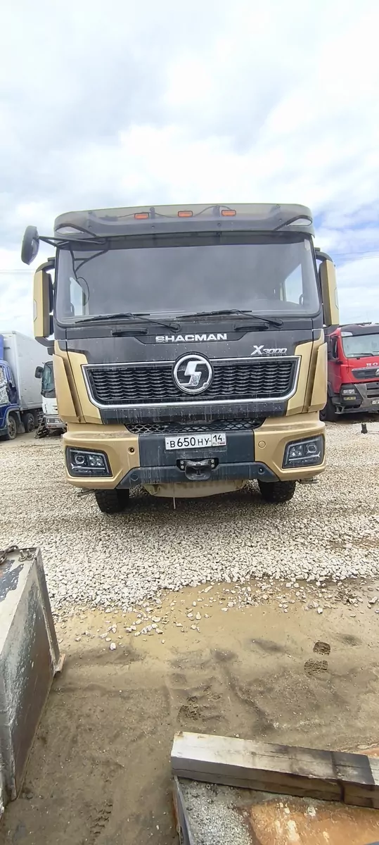 Shacman SX33186V366 8x4 Самосвал