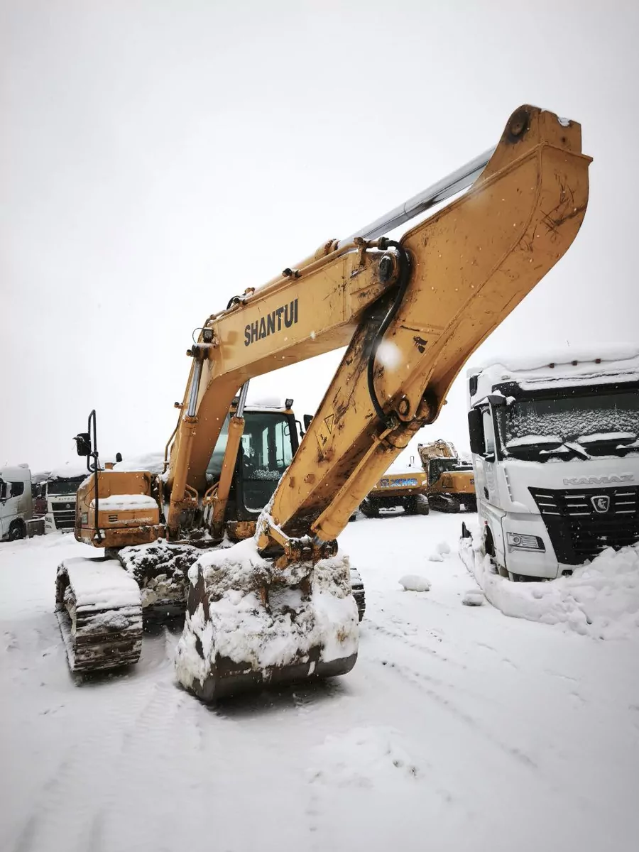 SHANTUI SE265LC Экскаватор