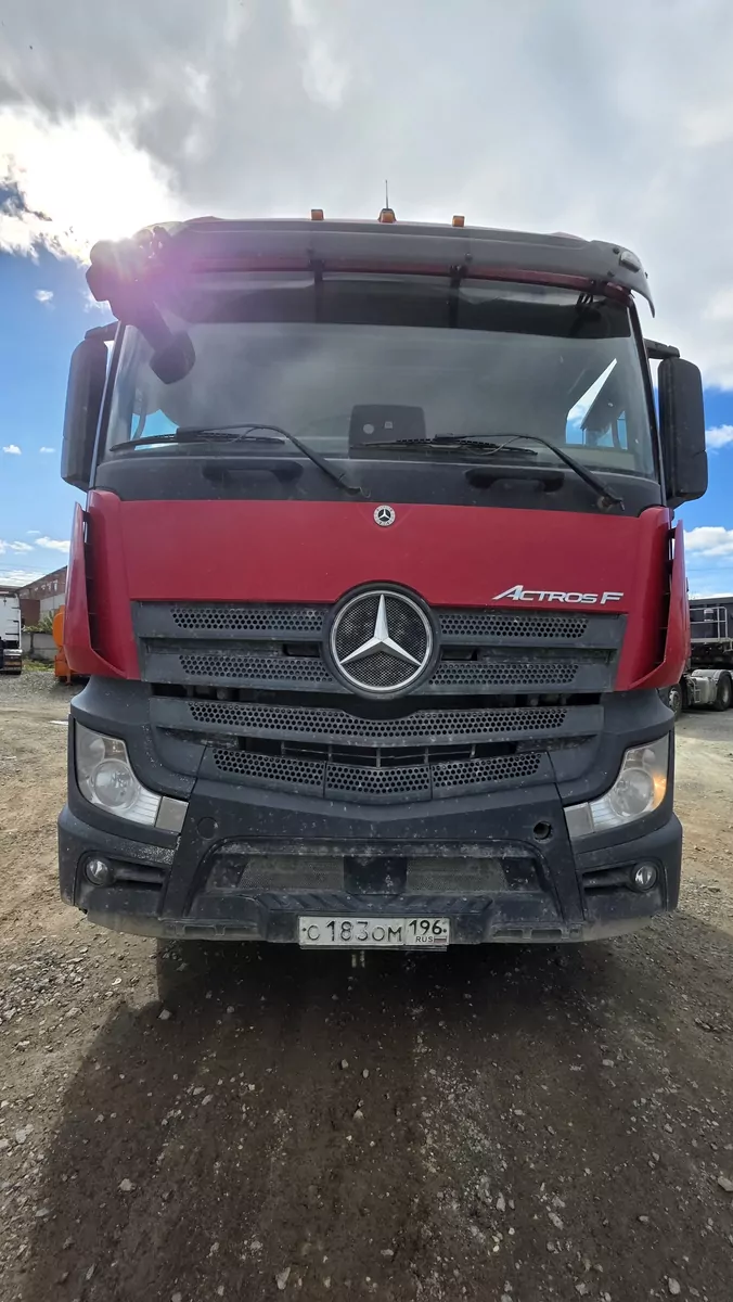 Mercedes-Benz Actros 6x4 Седельный тягач