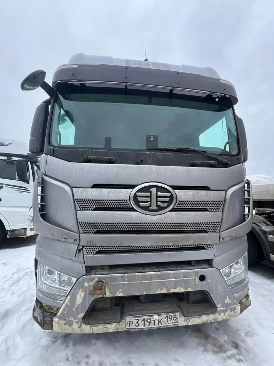 FAW J7 4x2 Седельный тягач