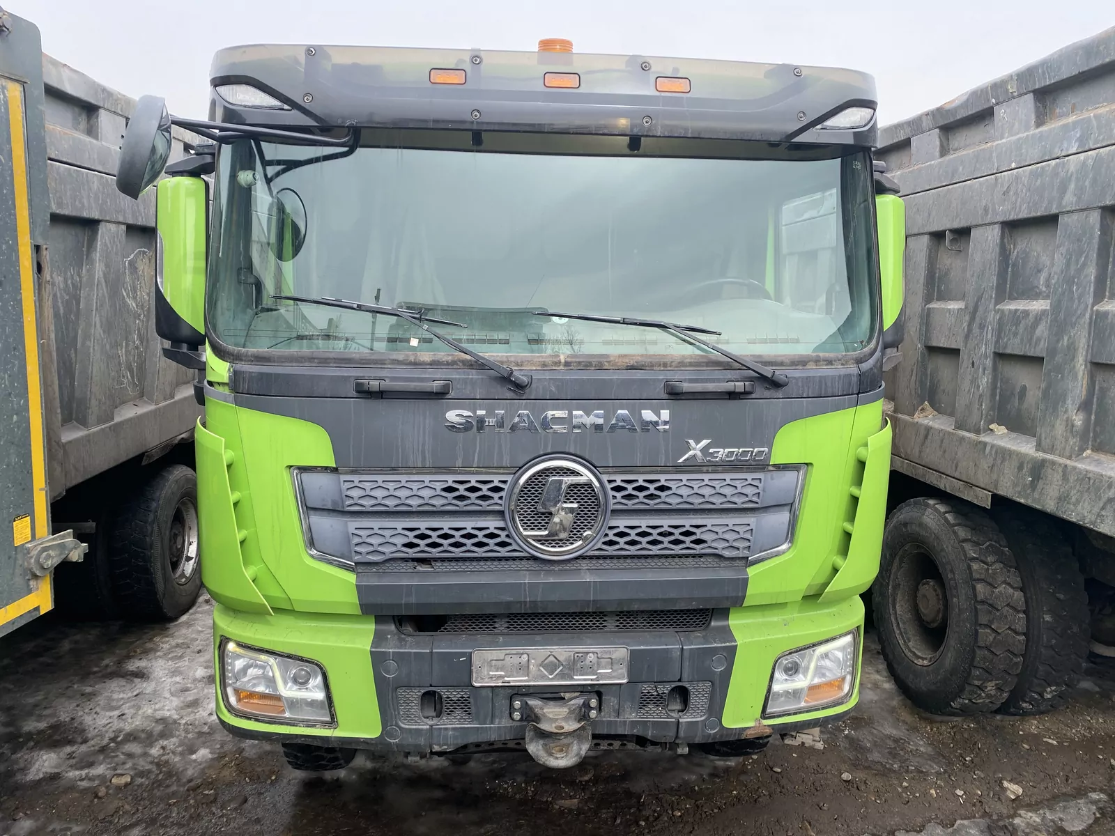 Shacman (Shaanxi) SX33186W366C 8x4 Самосвал