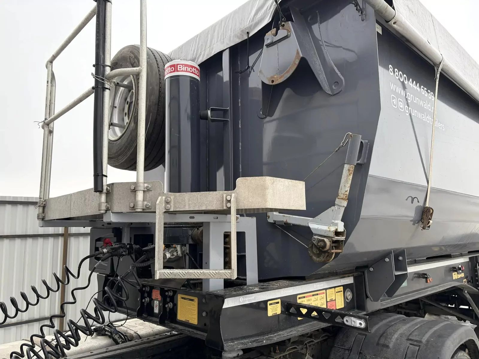 Grunwald 9453 Полуприцеп самосвальный