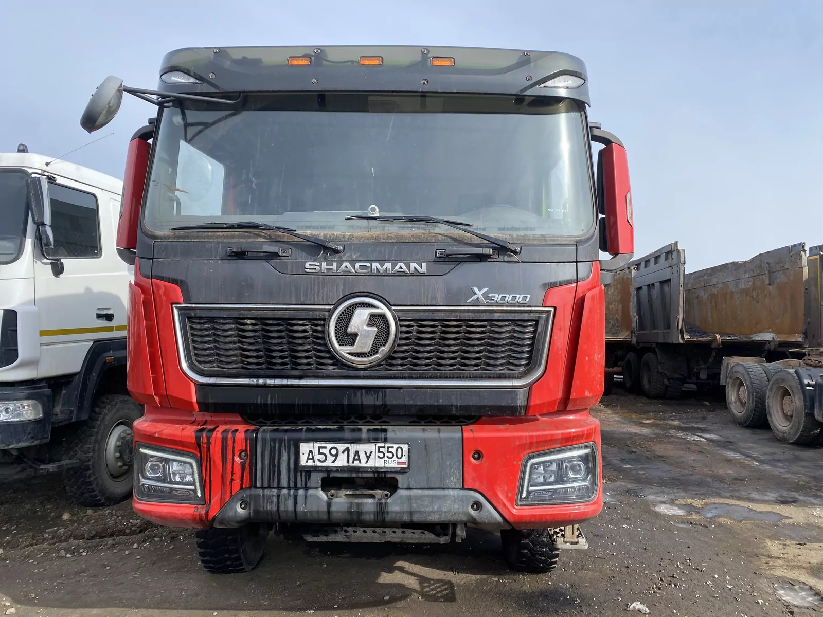 Shacman SX33186W366C 8x4 Самосвал