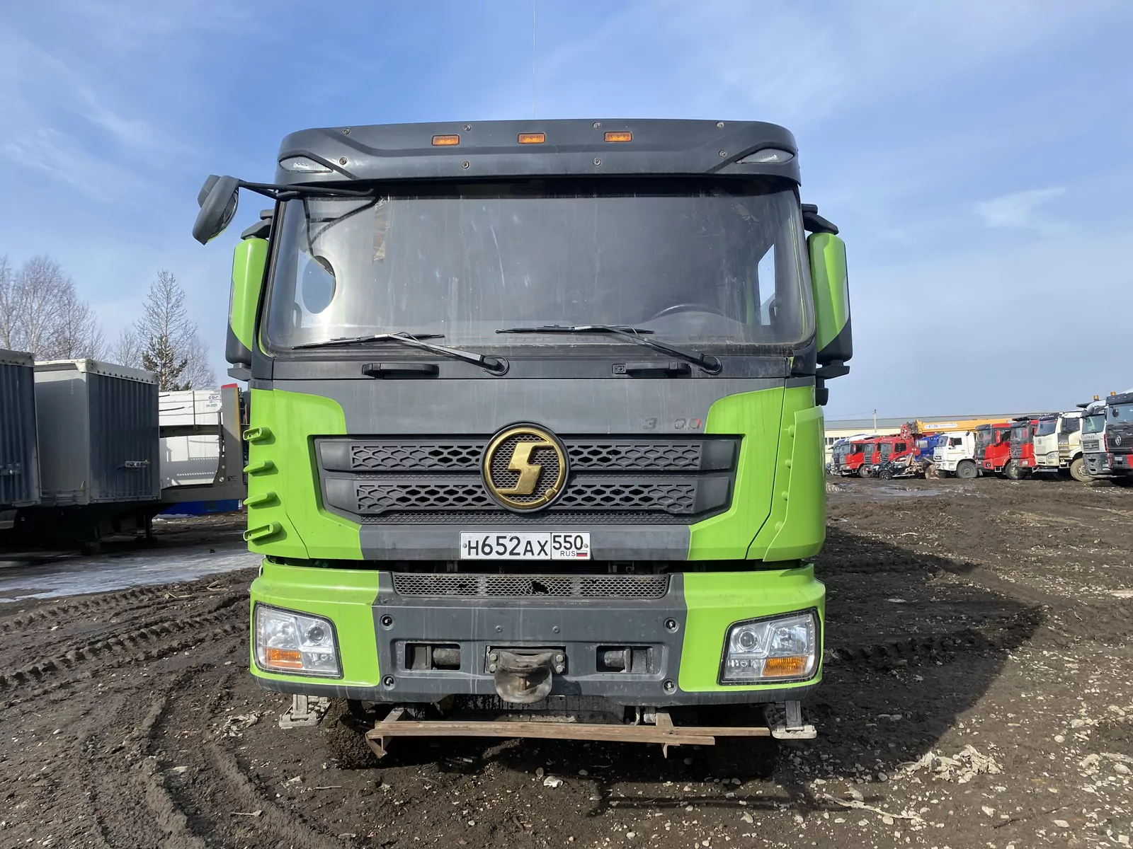 Shacman SX33186W366C 8x4 Самосвал