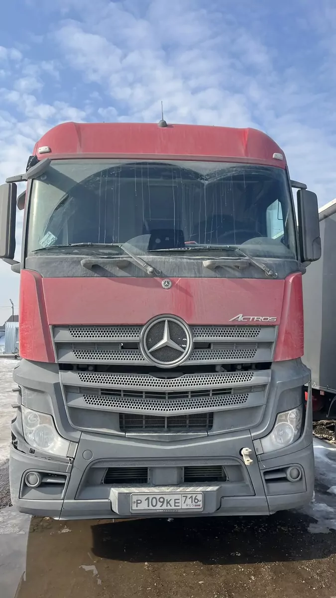 Mercedes-Benz Actros 6x4 Седельный тягач