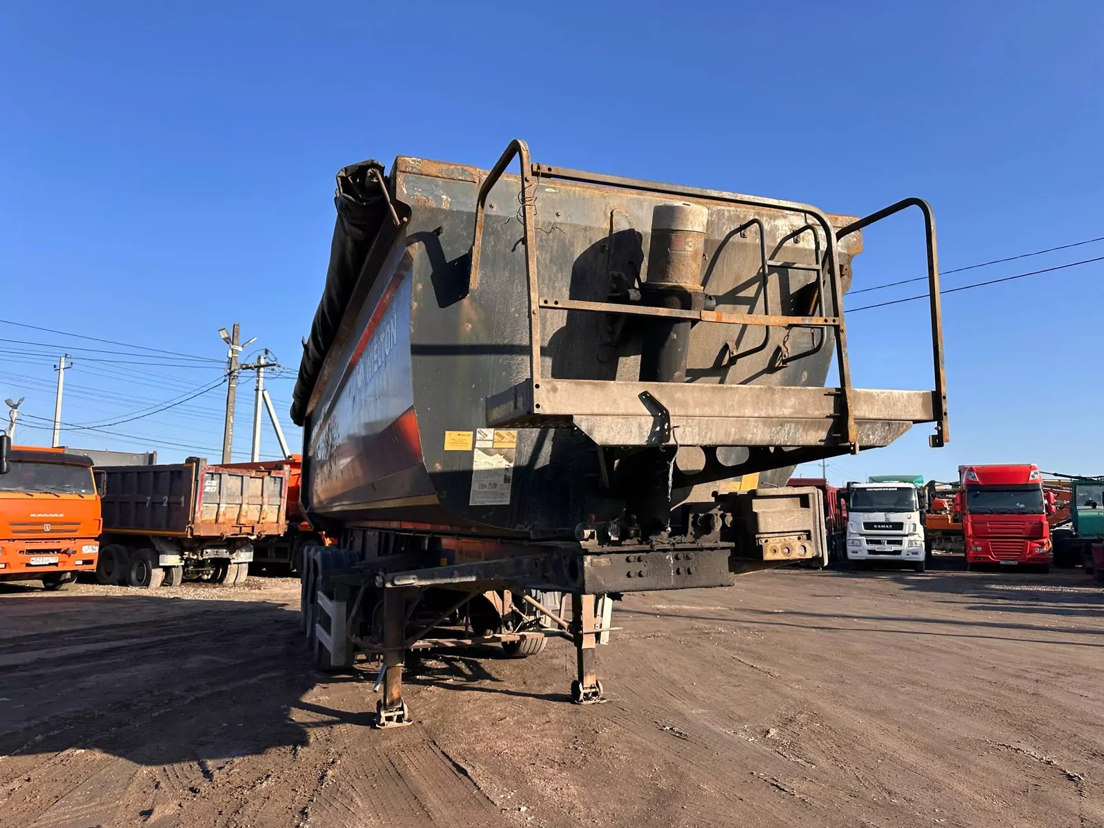 Wielton NW-3 Полуприцеп самосвальный