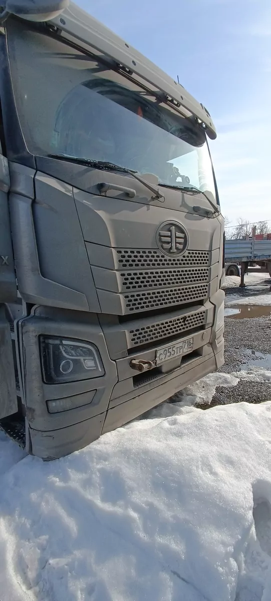 FAW JH6 4x2 Седельный тягач
