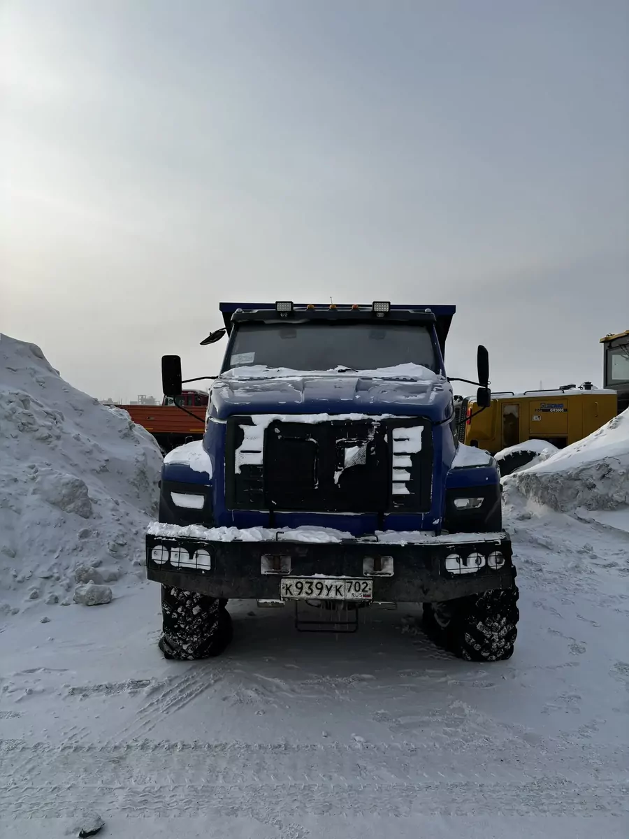 Ural 5557 6x6 Самосвал