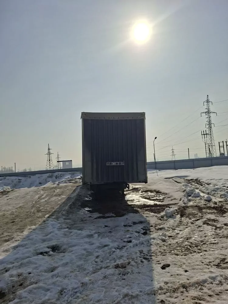 Тонар 98881 Полуприцеп шторный