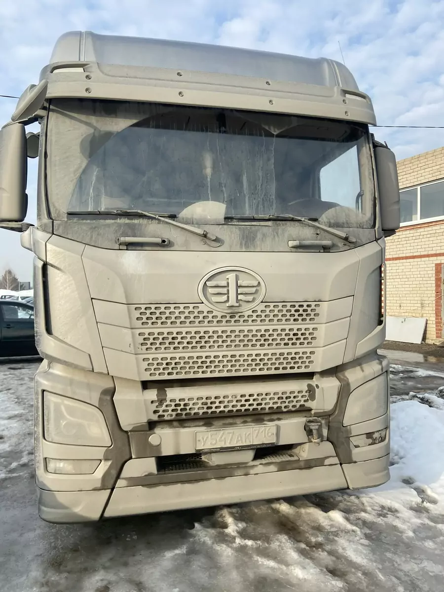 FAW JH6 4x2 Седельный тягач