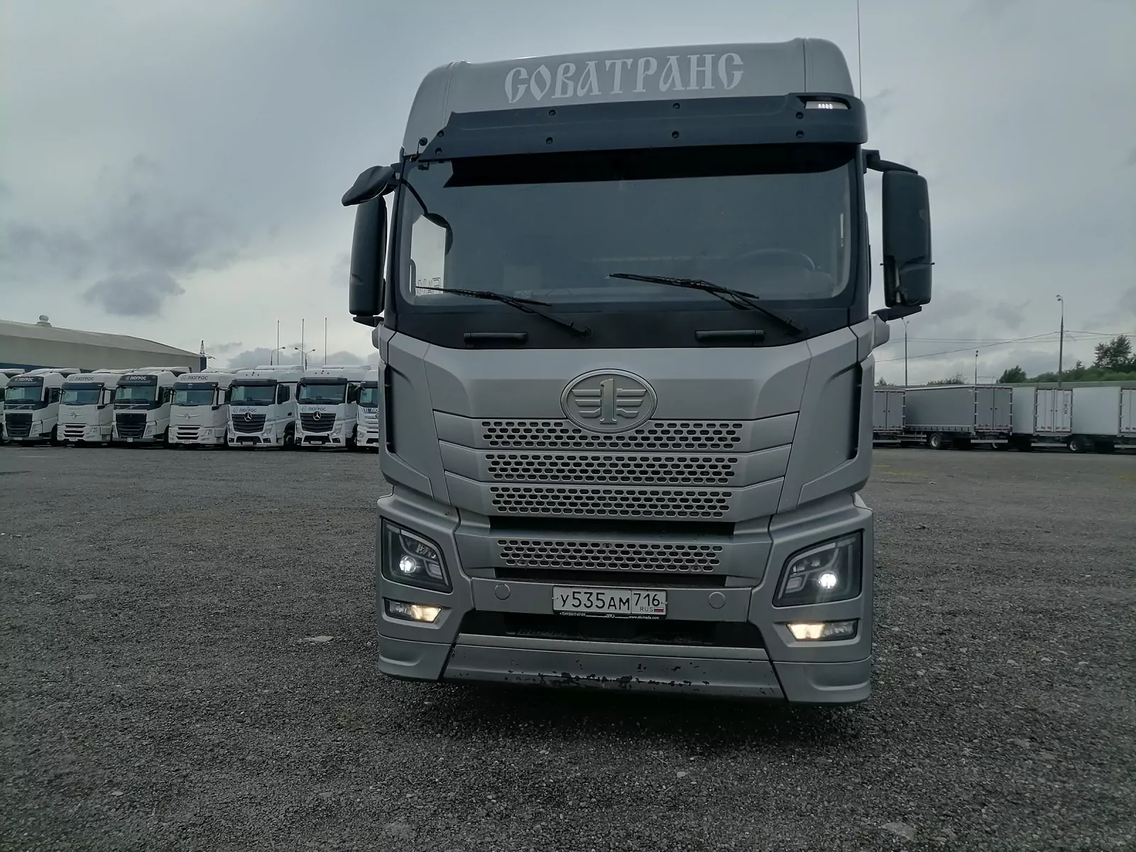 FAW JH6 4x2 Седельный тягач