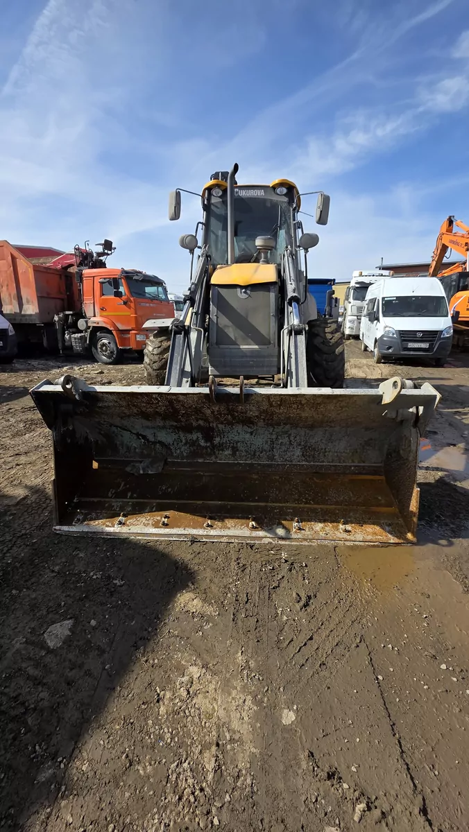 Cukurova 885 Экскаватор-погрузчик