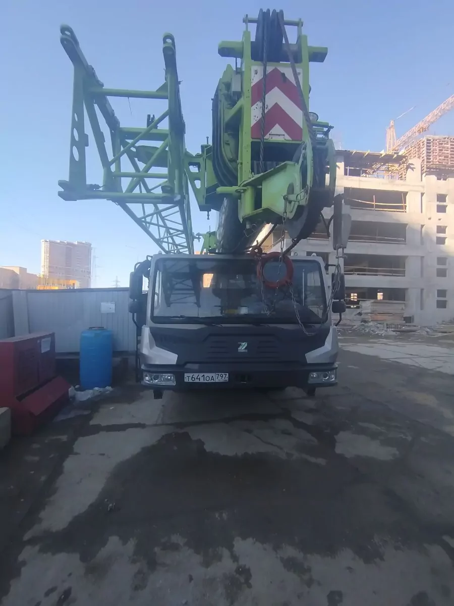 Zoomlion ZTC300V 6x4 Автокран