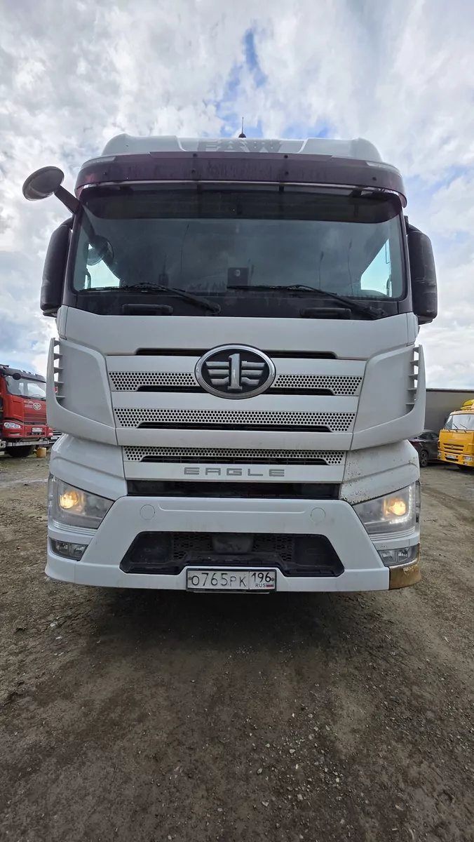 FAW J7 4x2 Седельный тягач