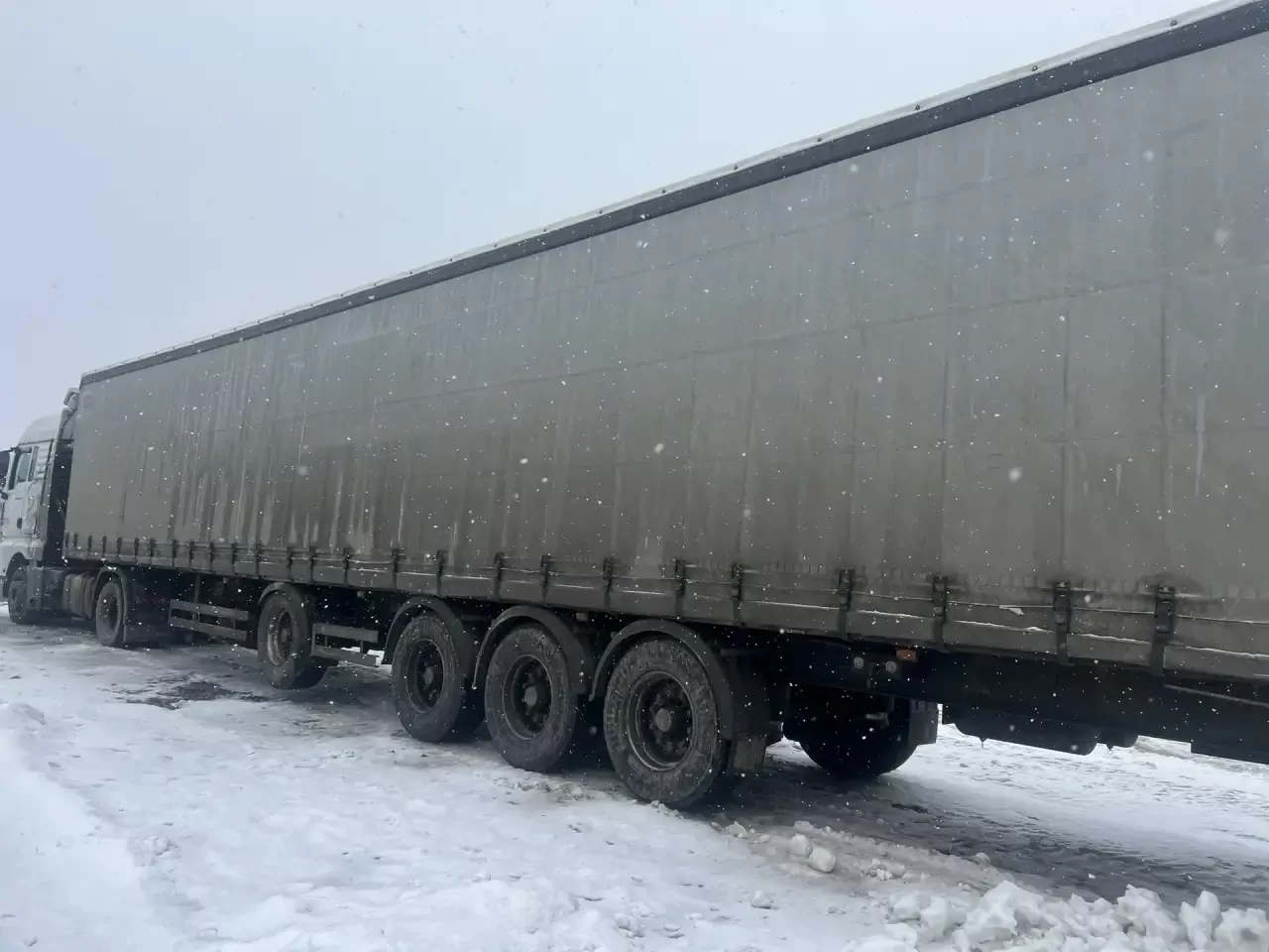 Тонар 97882 Полуприцеп шторный