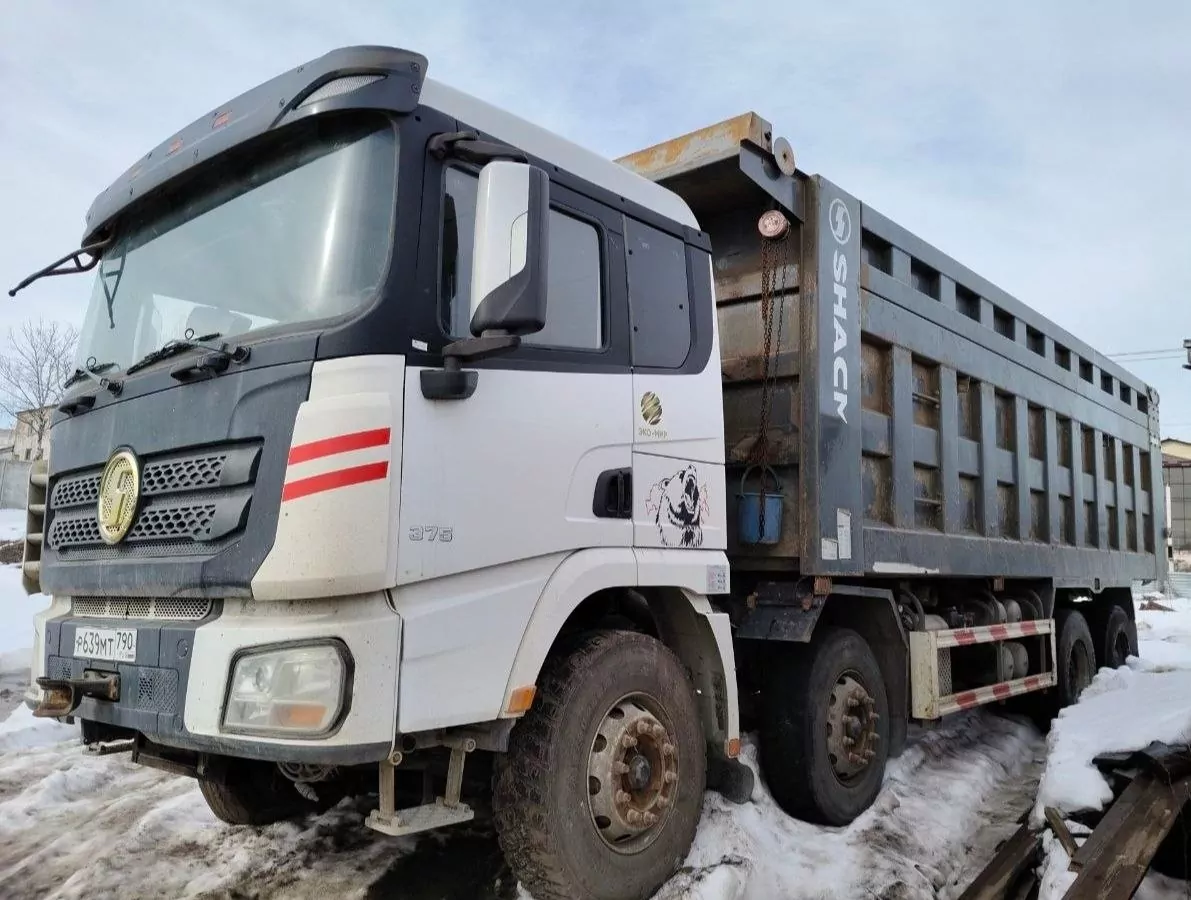 Shacman SX33186T366 8x4 Самосвал