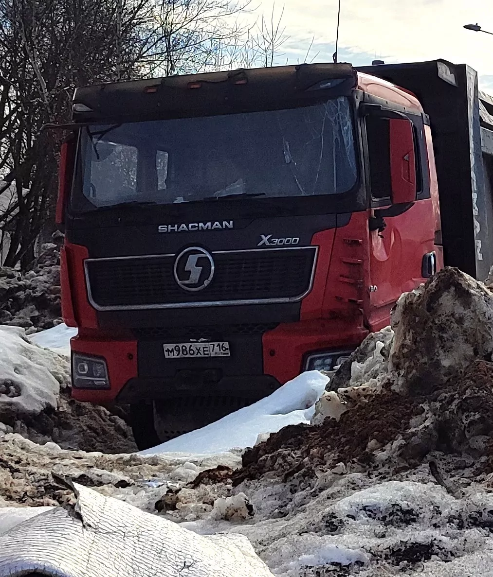 Shacman SX33186V366 8x4 Самосвал