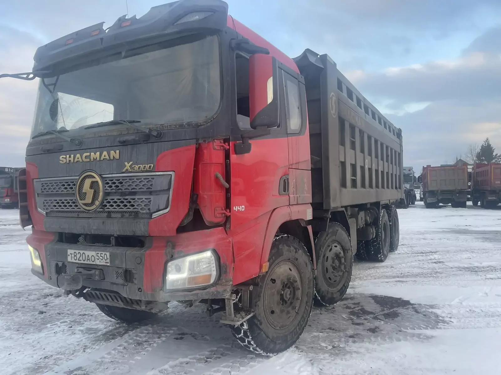 Shacman SX33186W366C 8x4 Самосвал
