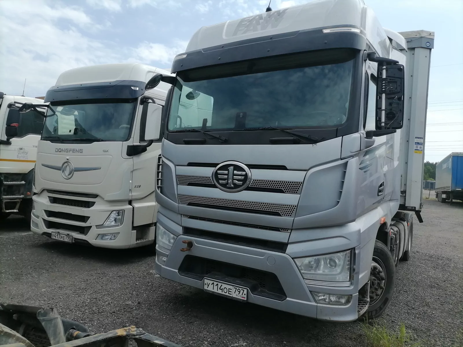 FAW J7 4x2 Седельный тягач