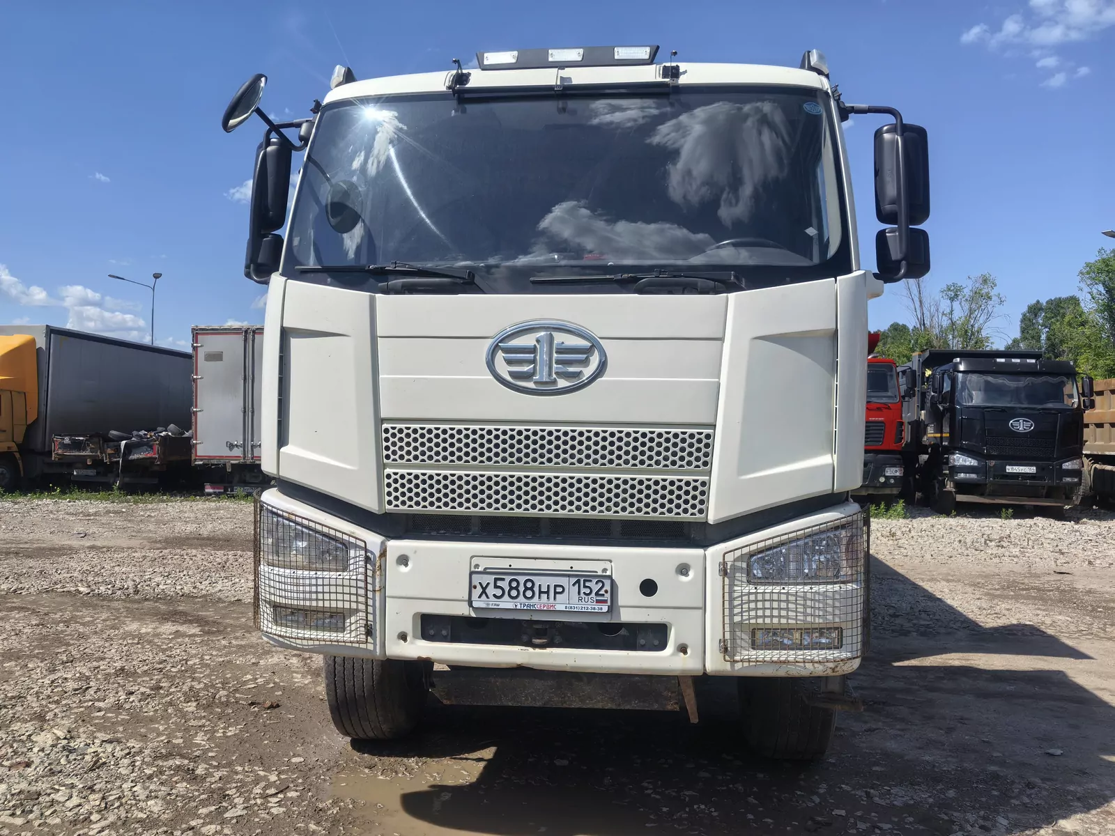 FAW CA 3310 8x4 Самосвал