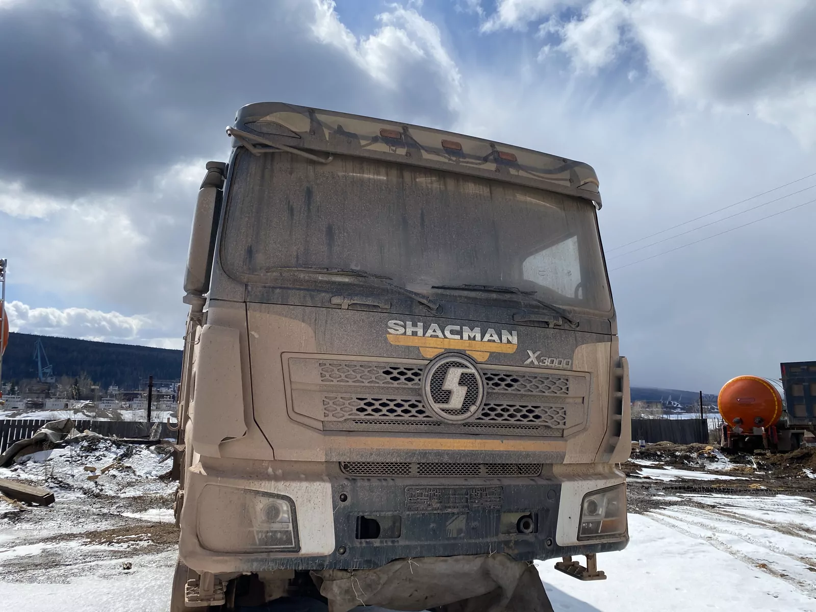 Shacman SX32586T385 6x6 Самосвал