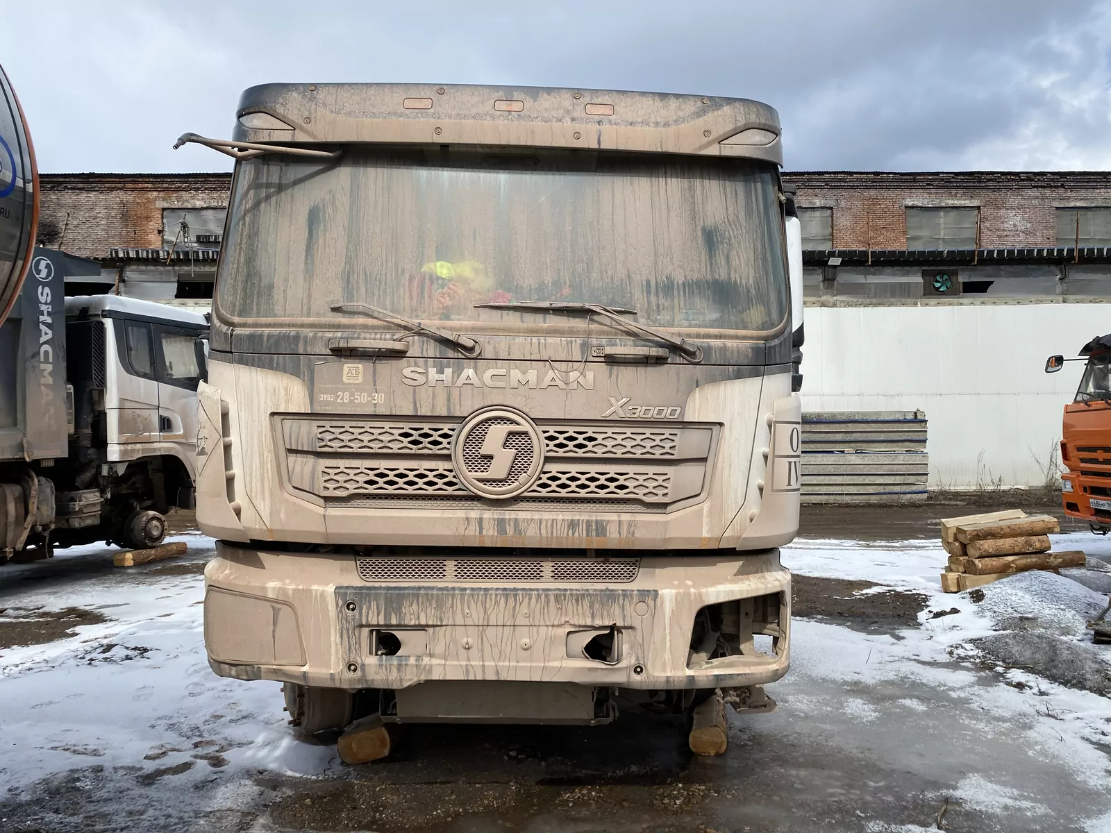 Shacman SX32586V385 6x6 Самосвал