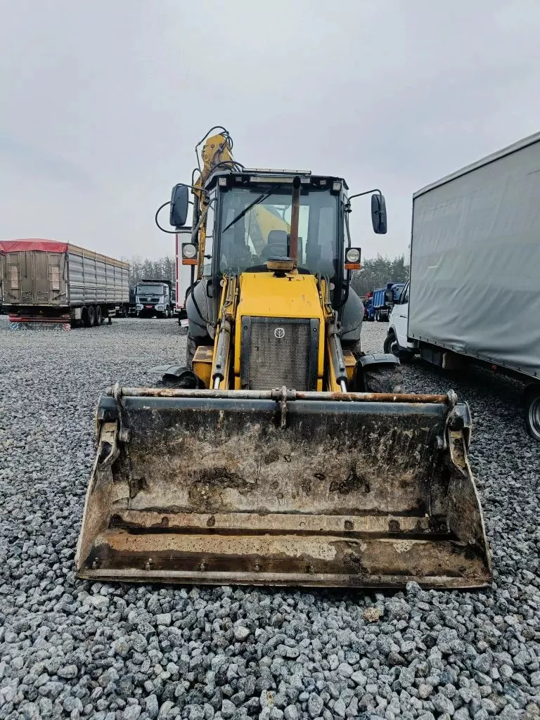 New Holland B80B Экскаватор-погрузчик