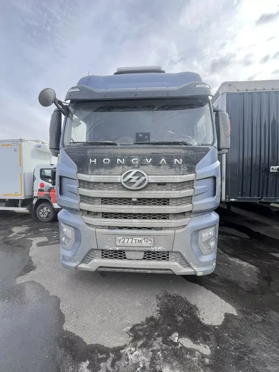 HONGYAN CQ4186HV52 4x2 Седельный тягач