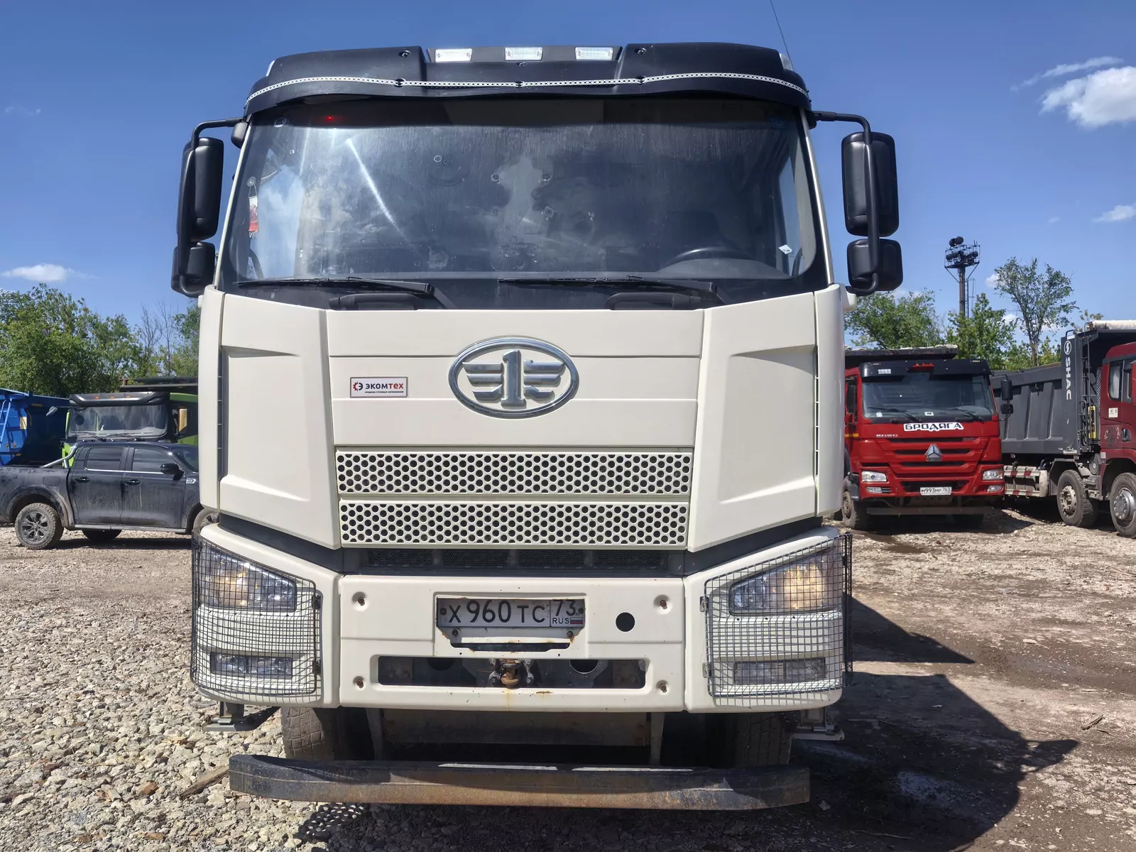 FAW J6 8x4 Самосвал