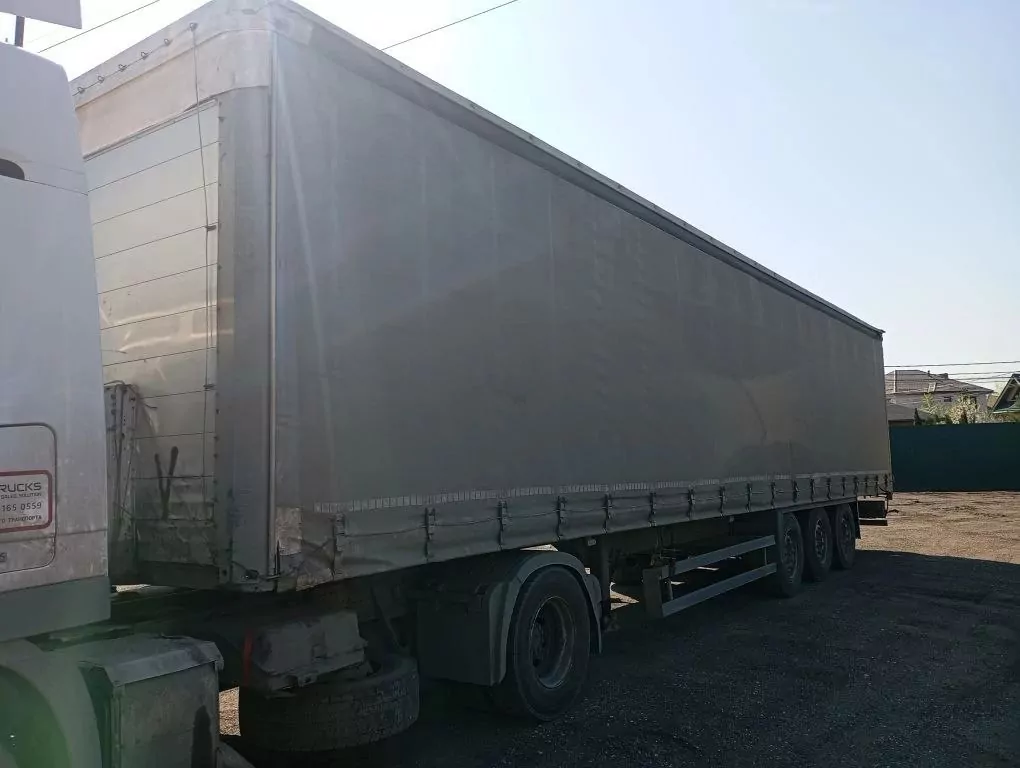 Schmitz Cargobull 9084 Полуприцеп шторный