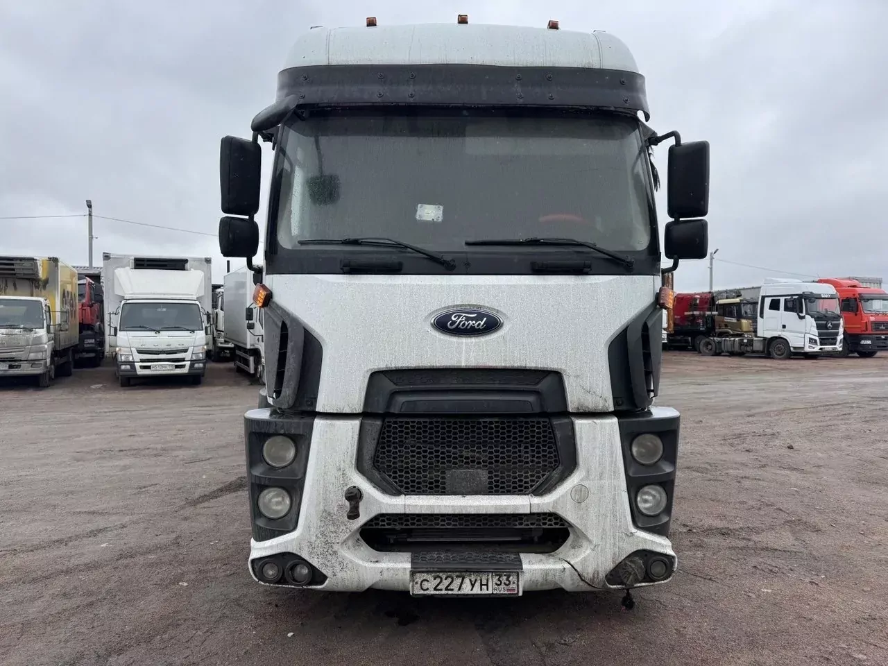 Ford Cargo 4x2 Седельный тягач