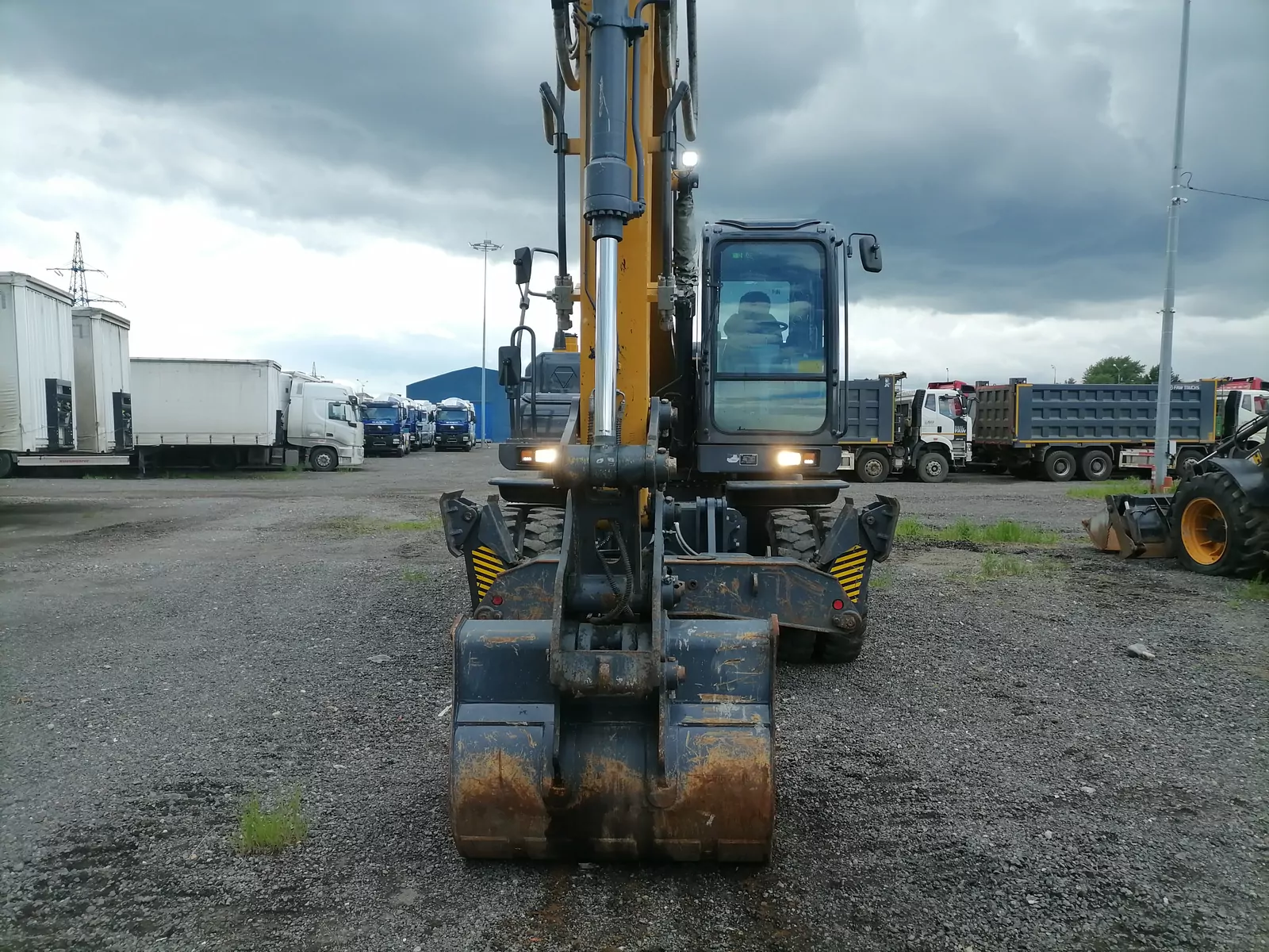 XCMG XE150WD Экскаватор колесный