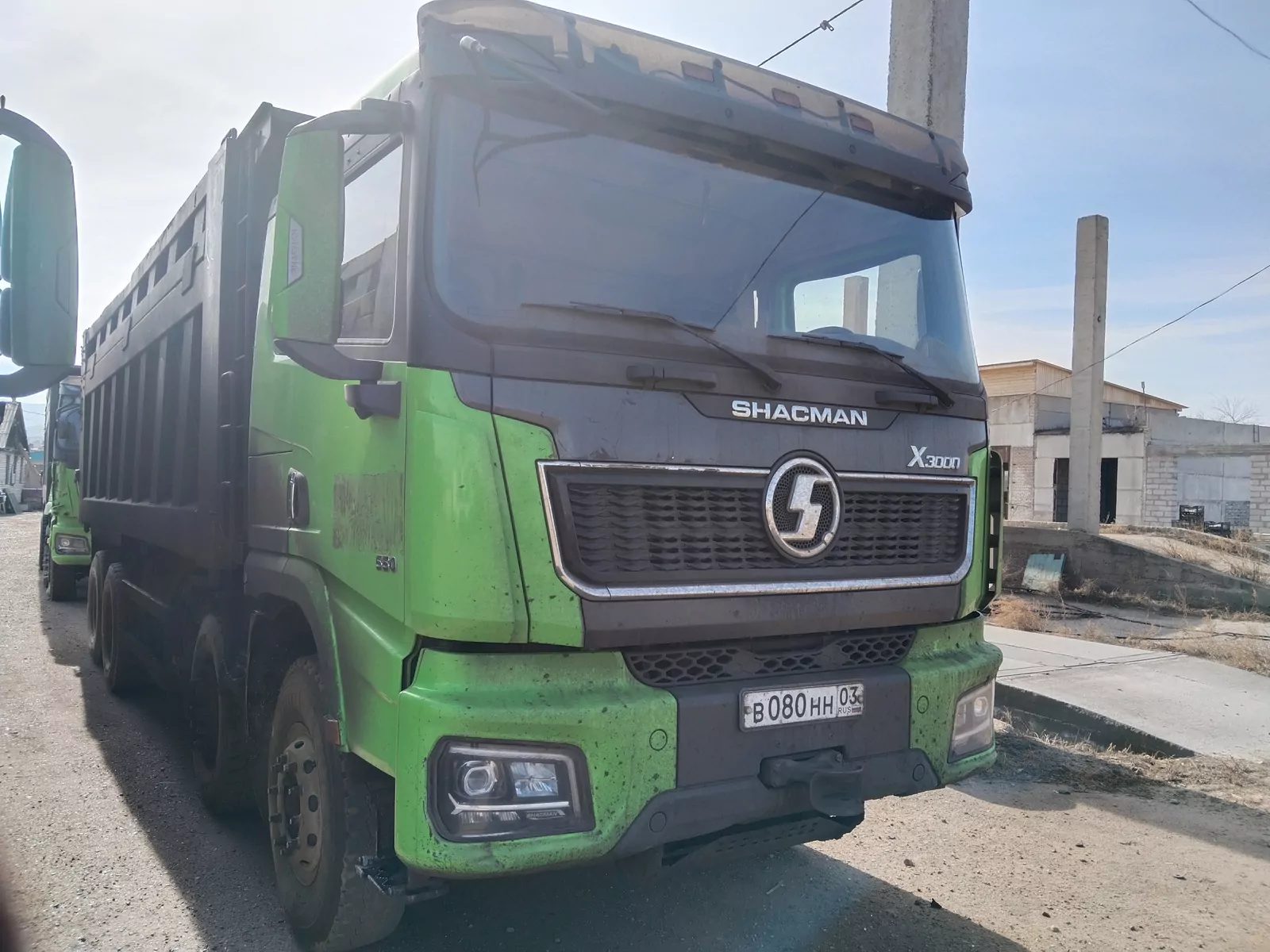 Shacman SX331863366 8x4 Самосвал