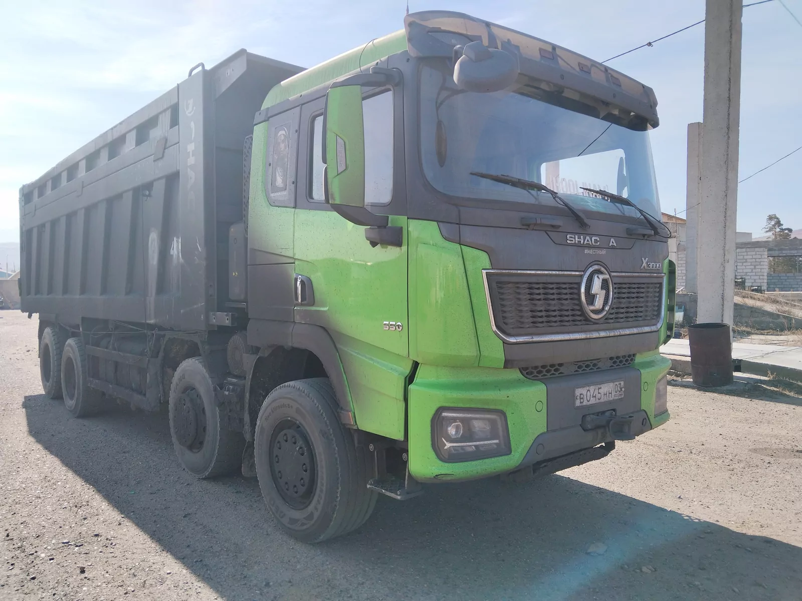 Shacman SX331863366 8x4 Самосвал