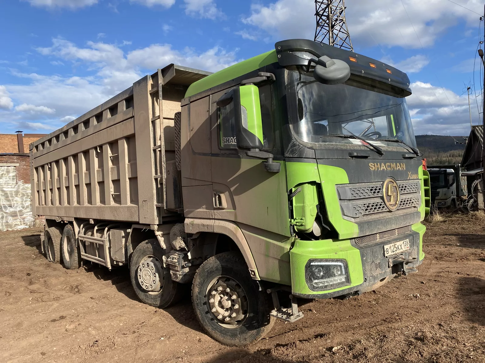 Shacman (Shaanxi) SX33186W366C 8x4 Самосвал