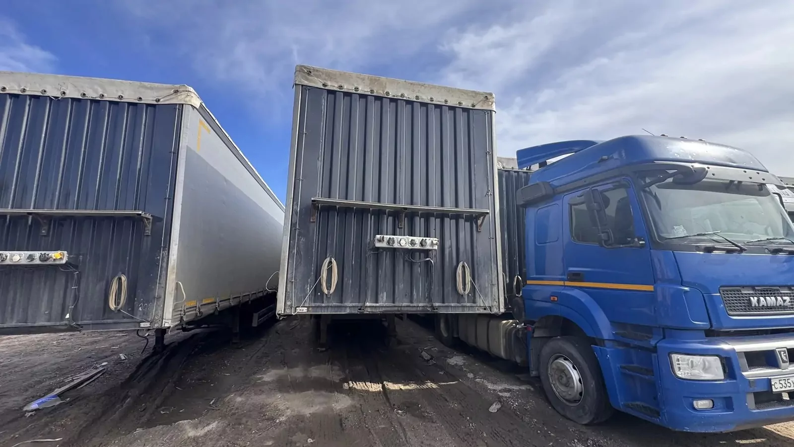 Тонар 98881 Полуприцеп шторный