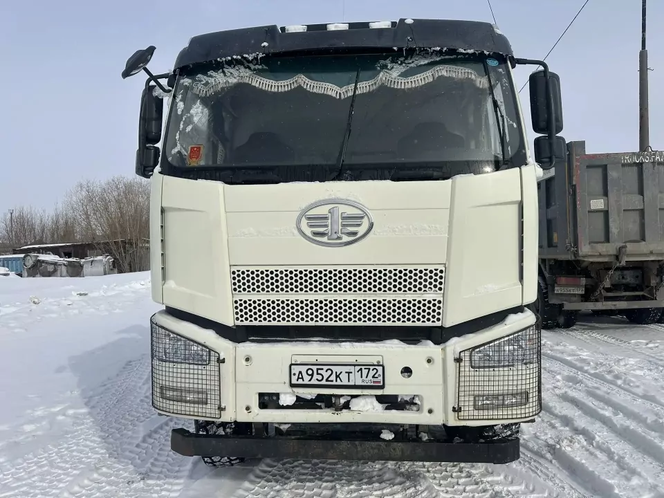 FAW J6 6x6 Самосвал