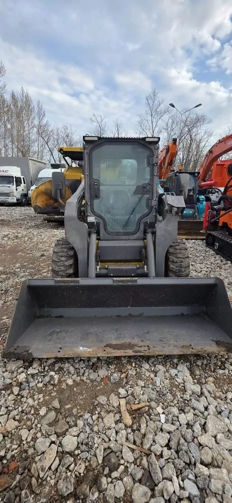 XCMG SR760RU Мини погрузчик