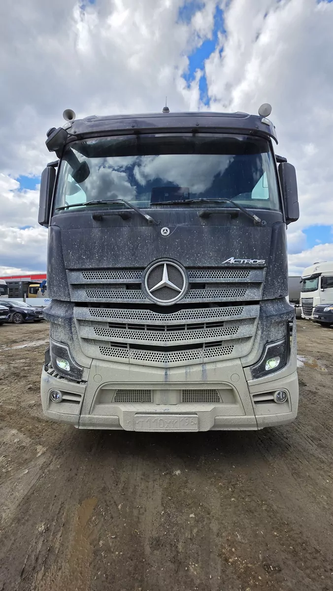 Mercedes-Benz Actros 6x4 Седельный тягач