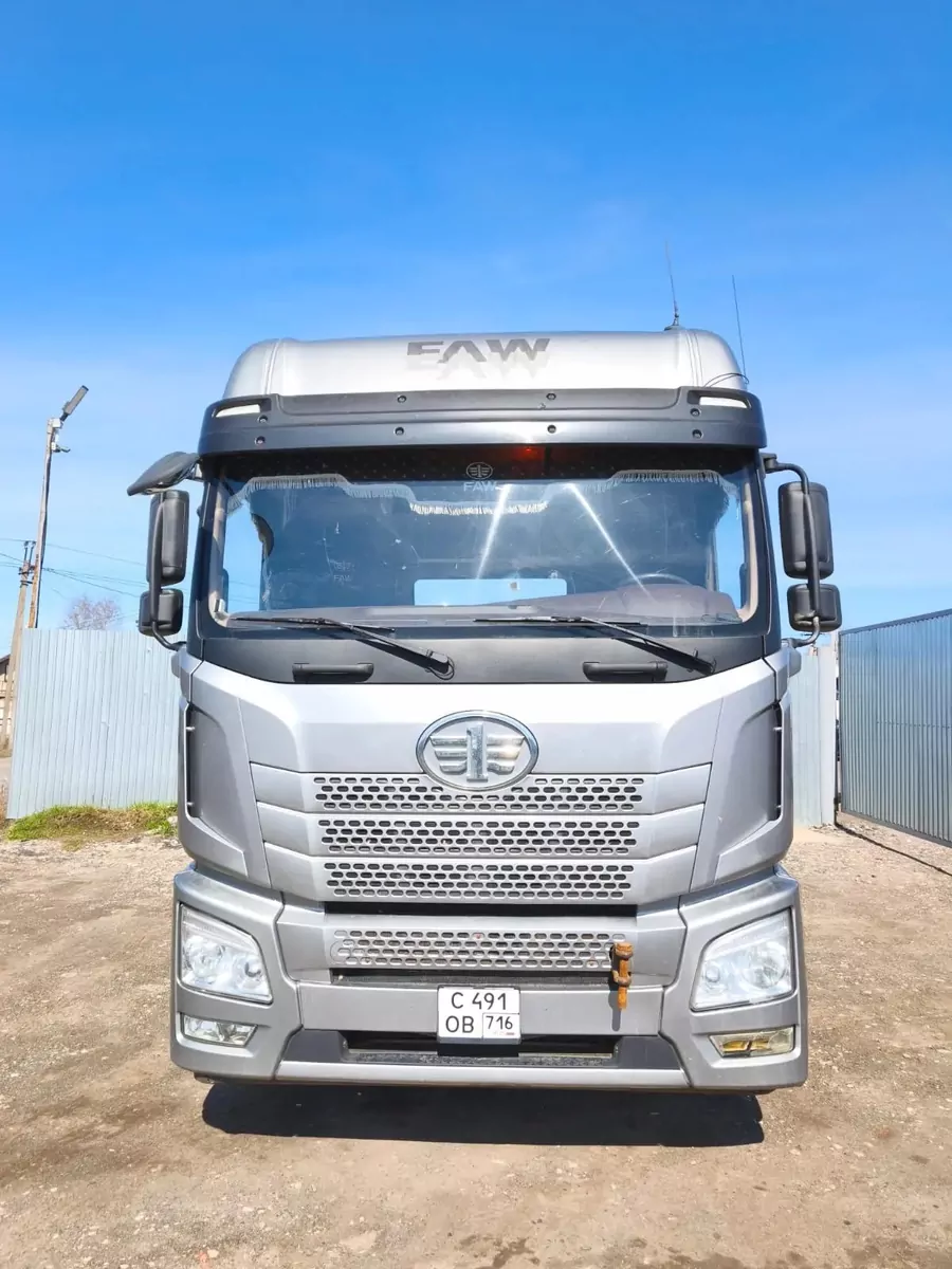 FAW JH6 6x4 Седельный тягач