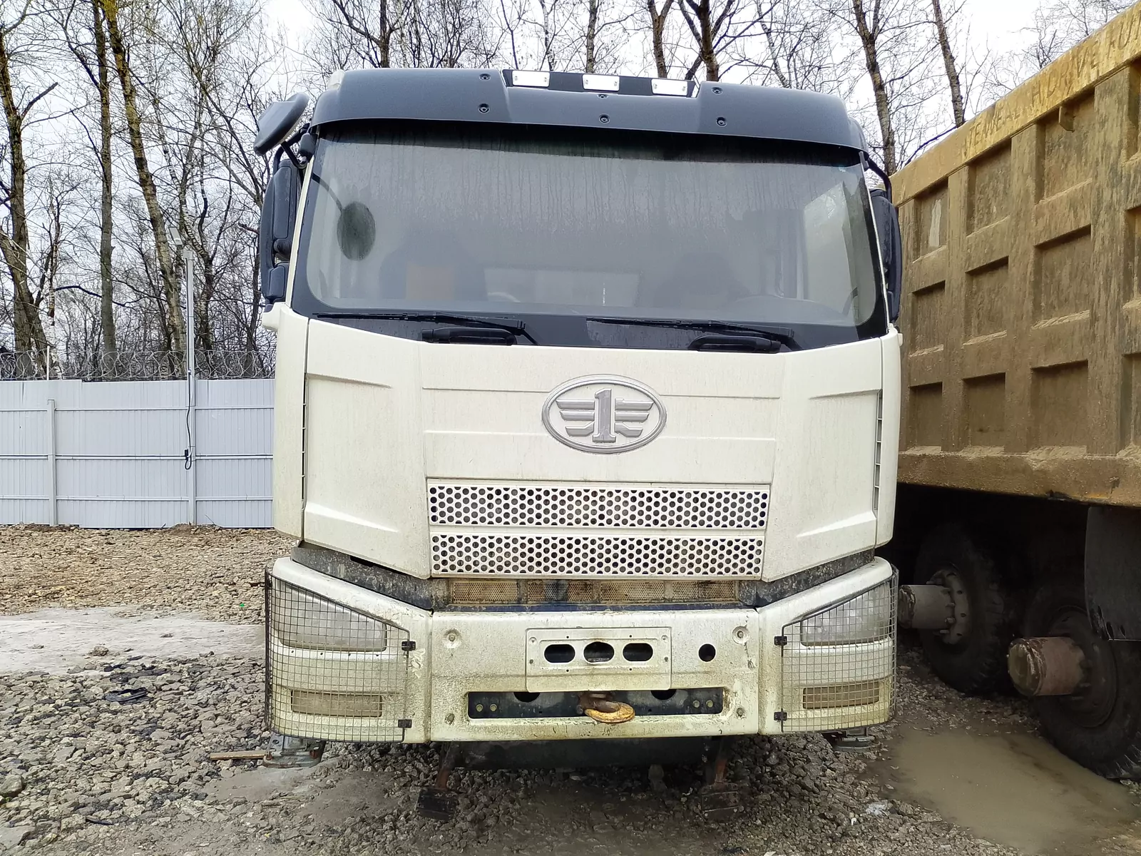 FAW J6 6x4 Самосвал