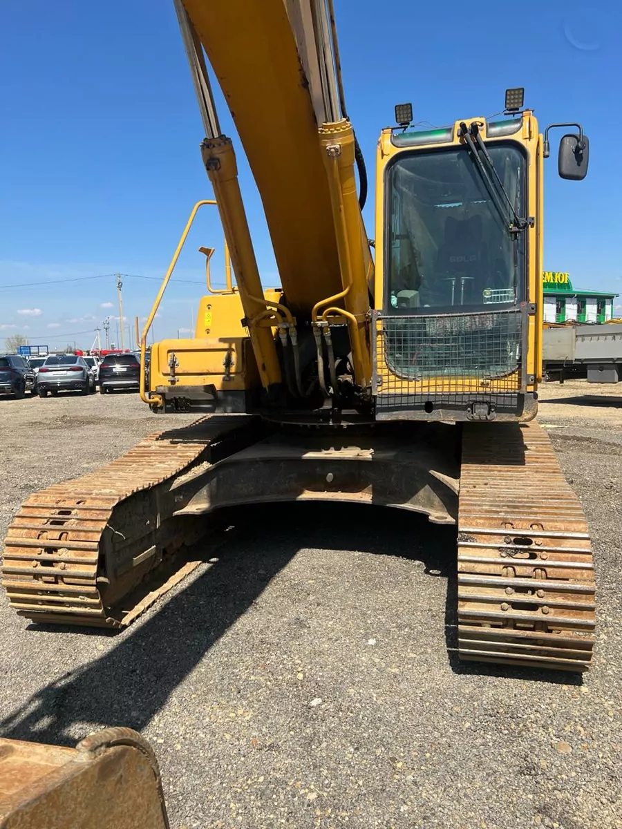 SDLG E6300 Экскаватор