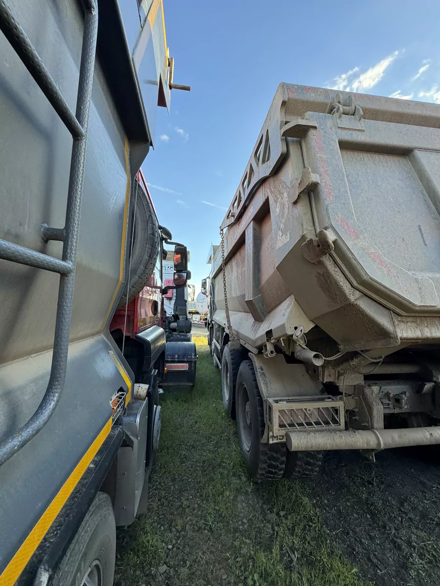 SITRAK C7H 8x4 Самосвал