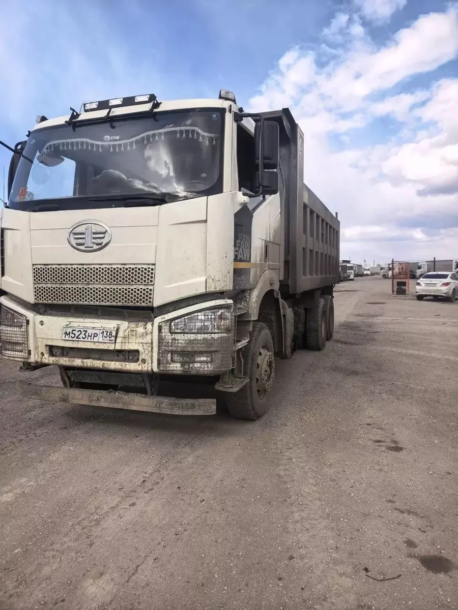 FAW J6 6x4 Самосвал