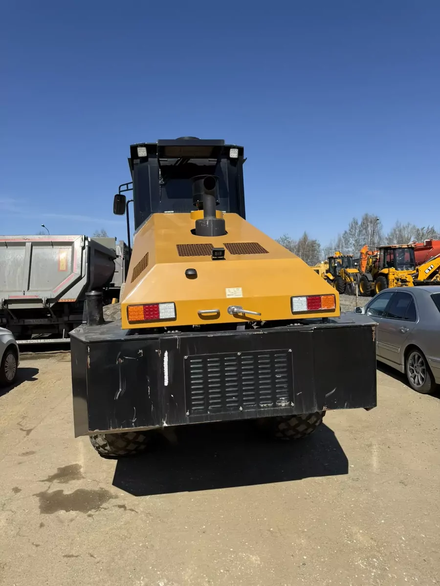 SANY SSR180C-8 Каток