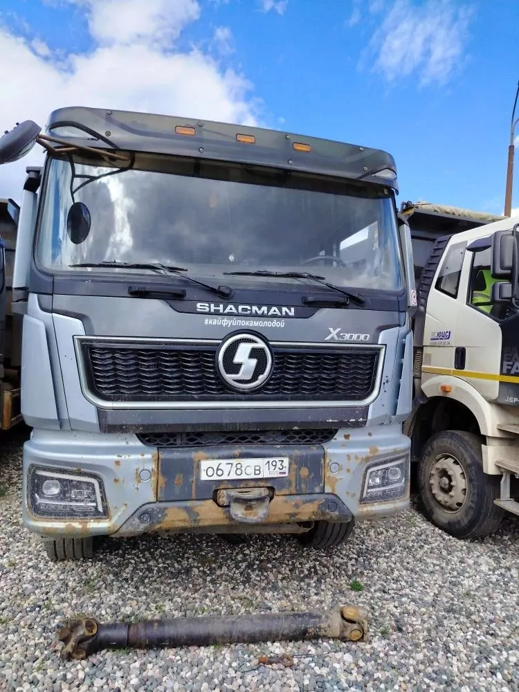 Shacman SX32586V384 6x4 Самосвал
